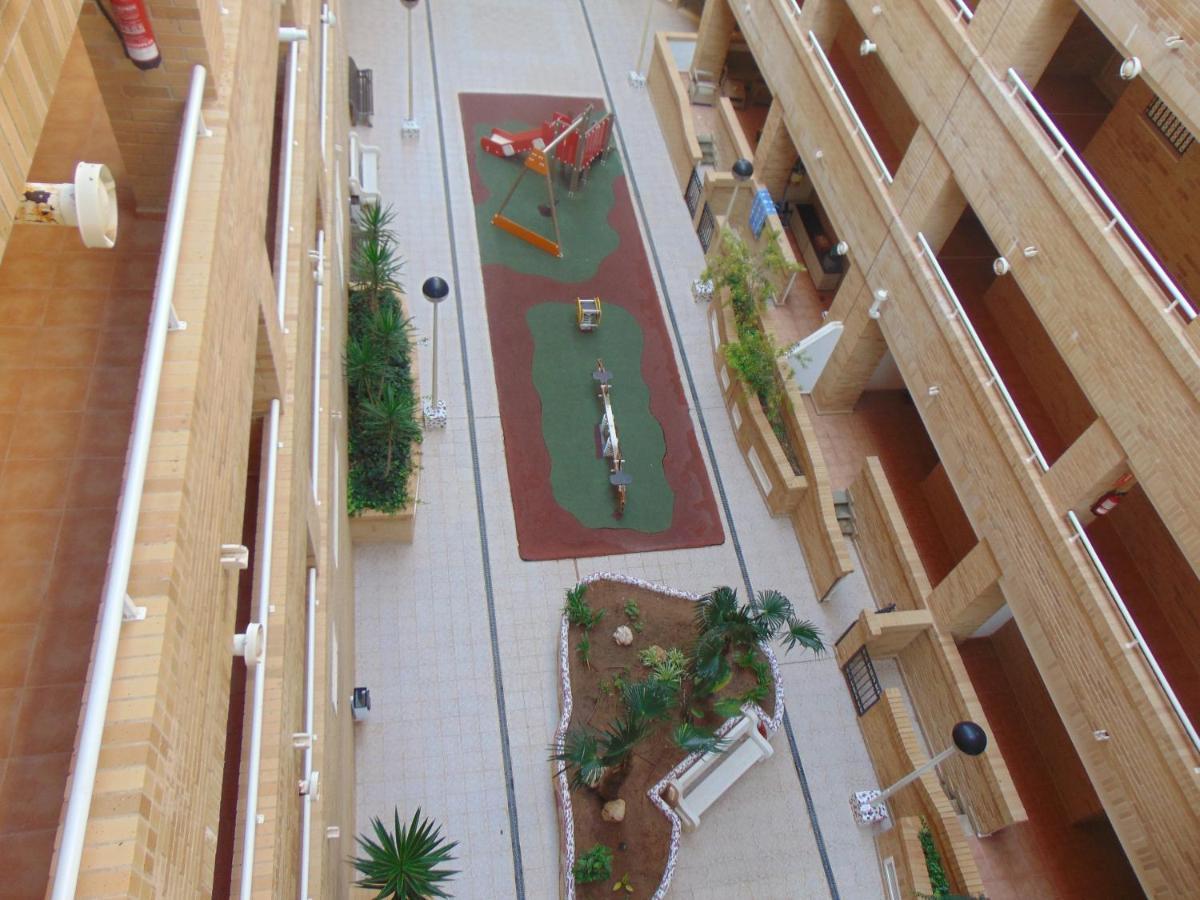 Apartamentos Varios Con 2 Dorm En Marina Dor , La Playa De Amplaries 47 , Vista Lateral Al Mar Oropesa del Mar Esterno foto